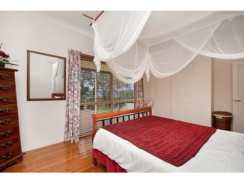 35 TINA AVE, Lamb Island QLD 4184