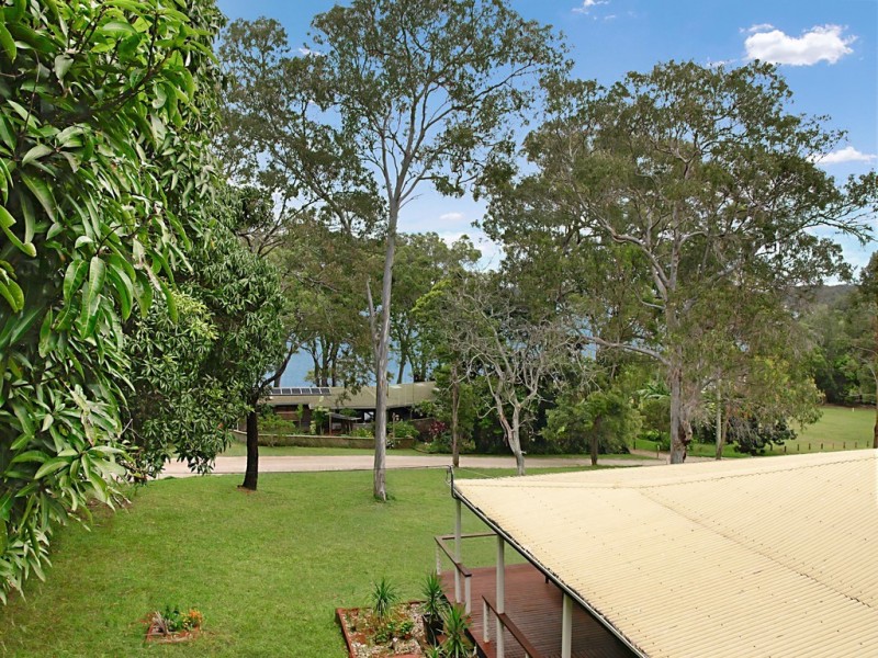 35 TINA AVE, Lamb Island QLD 4184