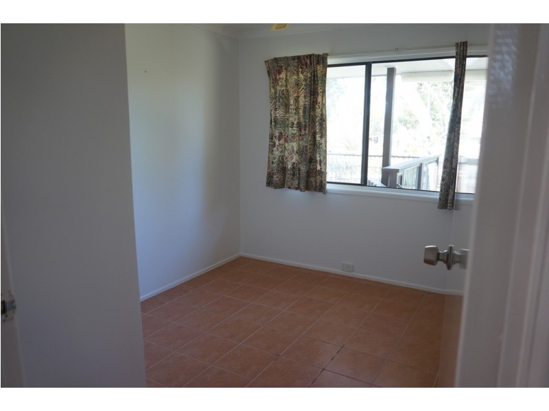 56 Gordon Rd, Macleay Island QLD 4184