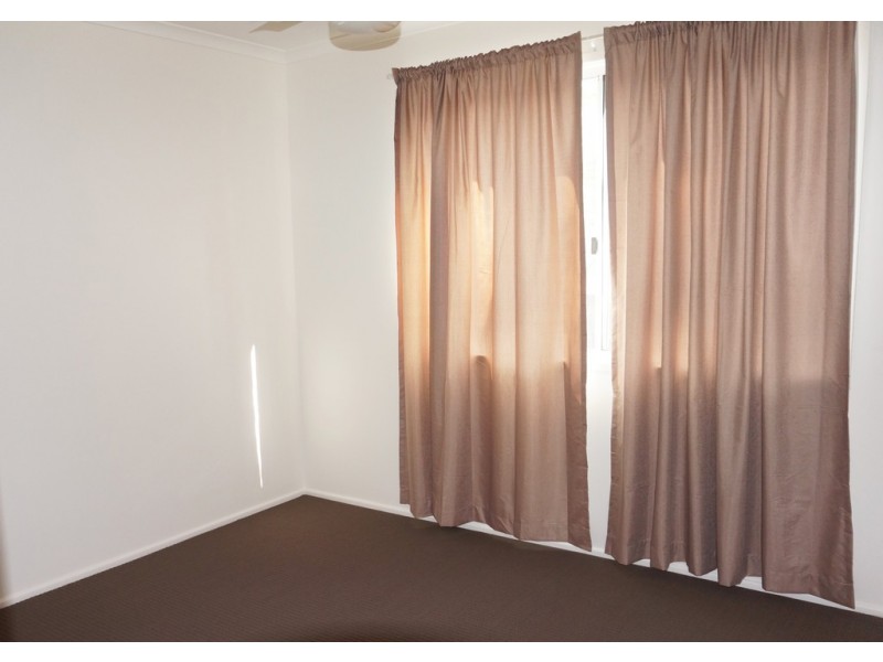 8 William, Macleay Island QLD 4184