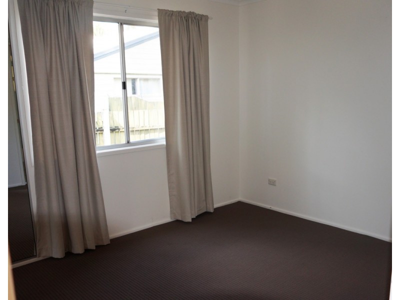 8 William, Macleay Island QLD 4184