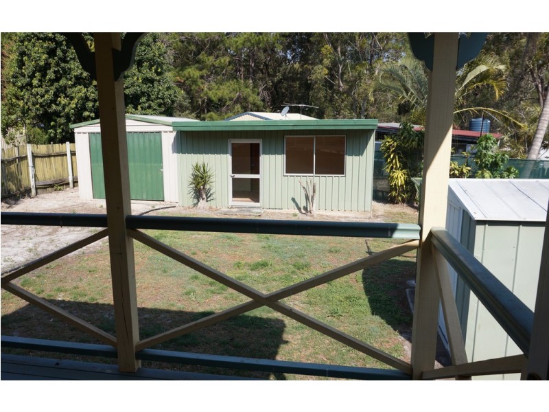 8 William, Macleay Island QLD 4184