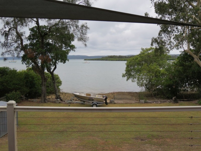 37 JAN STREET, Macleay Island QLD 4184