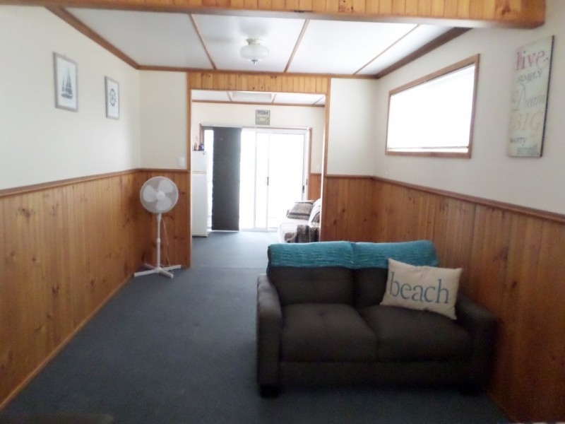 37 JAN STREET, Macleay Island QLD 4184