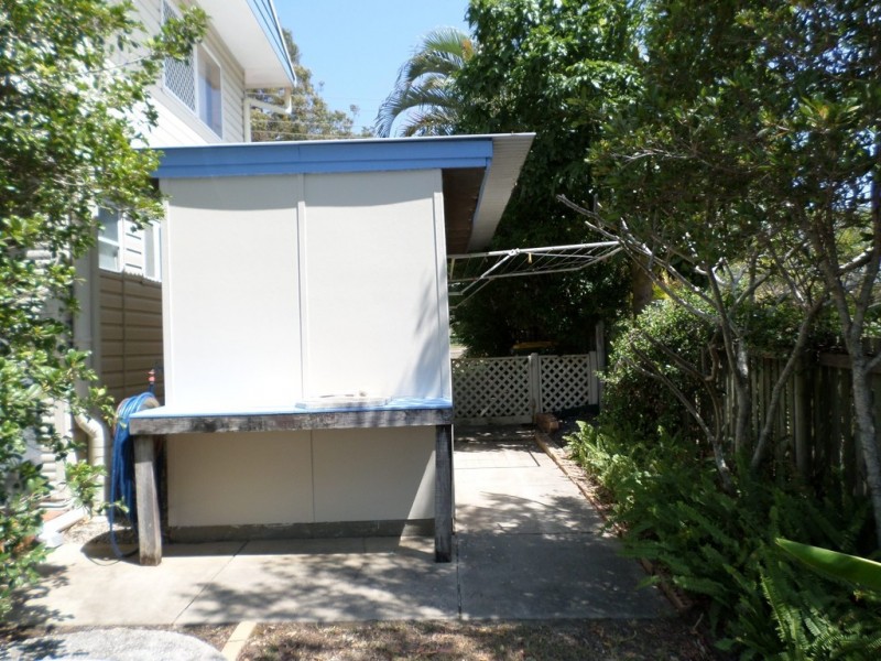 37 JAN STREET, Macleay Island QLD 4184