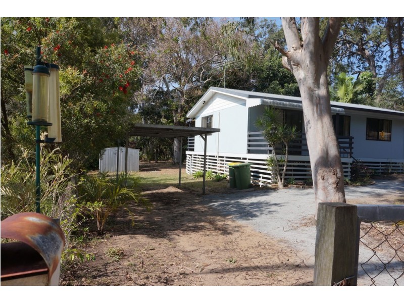 3 Garnet Street, Macleay Island QLD 4184