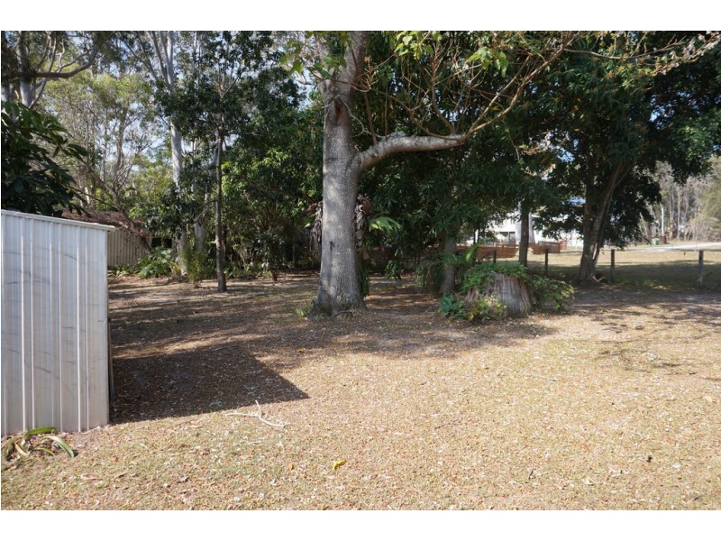 3 Garnet Street, Macleay Island QLD 4184