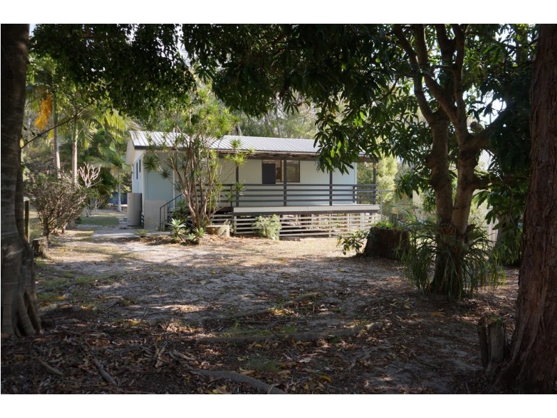 3 Garnet Street, Macleay Island QLD 4184