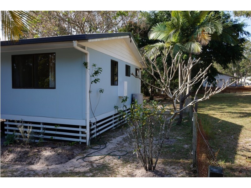 3 Garnet Street, Macleay Island QLD 4184