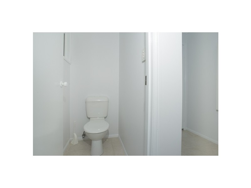 21 Coast Rd, Macleay Island QLD 4184