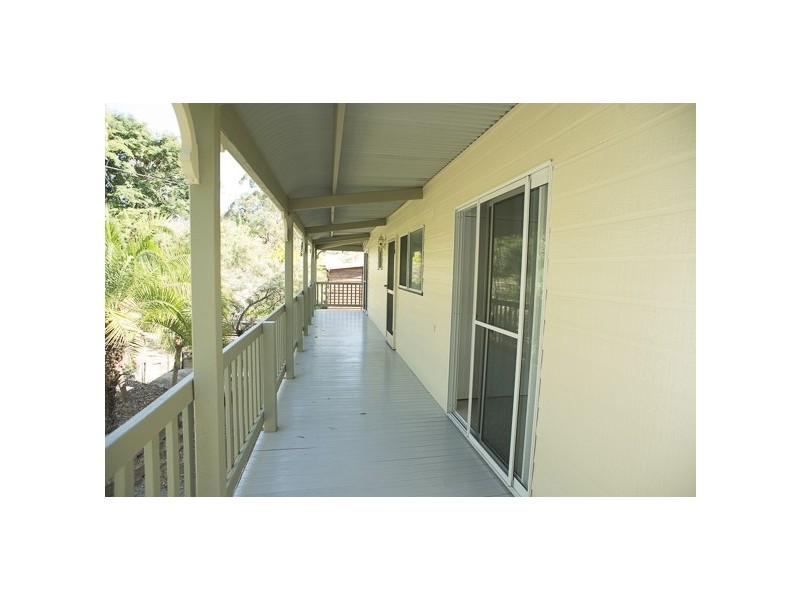 21 Coast Rd, Macleay Island QLD 4184