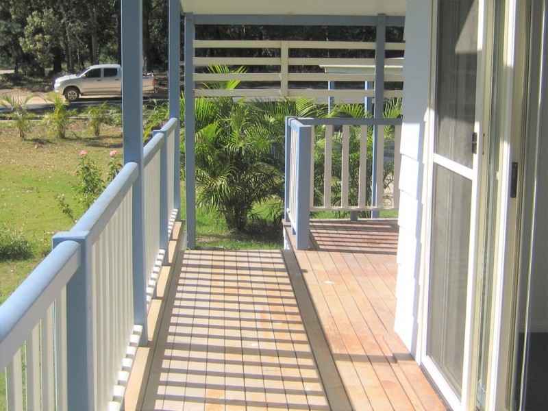 4 Noogie Street, Macleay Island QLD 4184