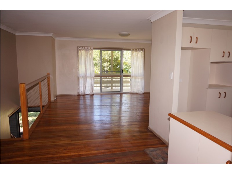 21 Hastings Terrace, Macleay Island QLD 4184