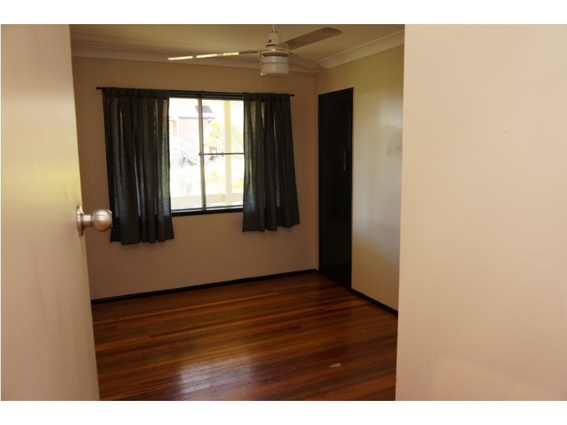 21 Hastings Terrace, Macleay Island QLD 4184