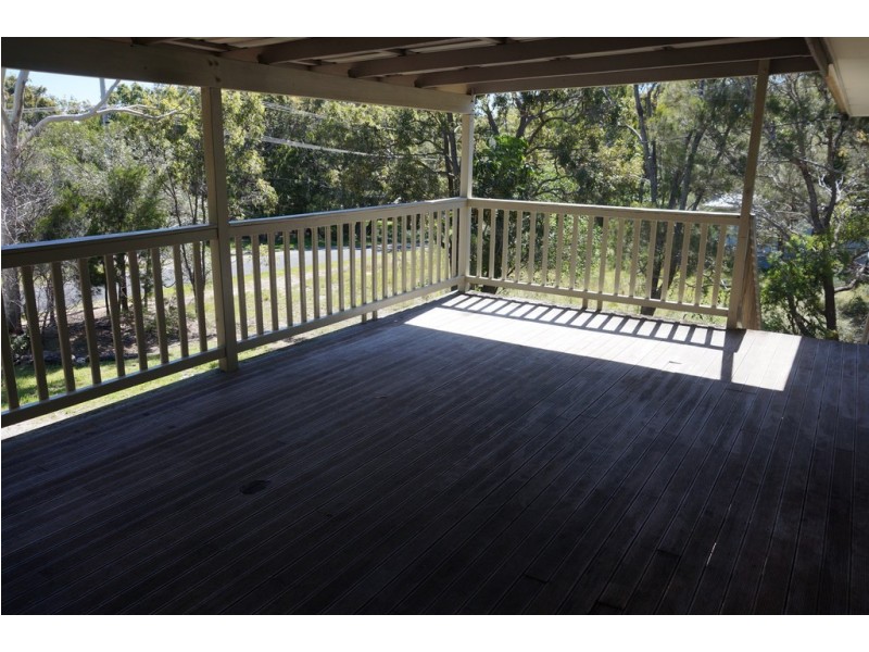 21 Hastings Terrace, Macleay Island QLD 4184