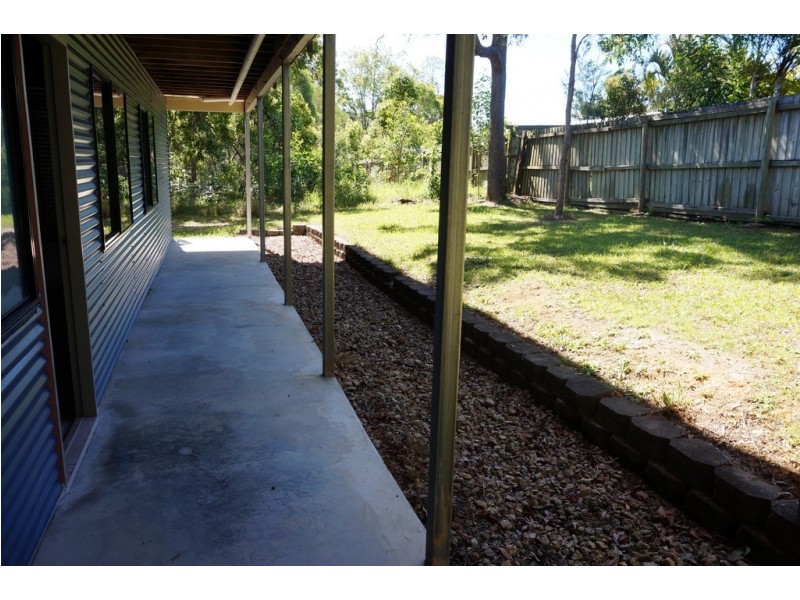 21 Hastings Terrace, Macleay Island QLD 4184