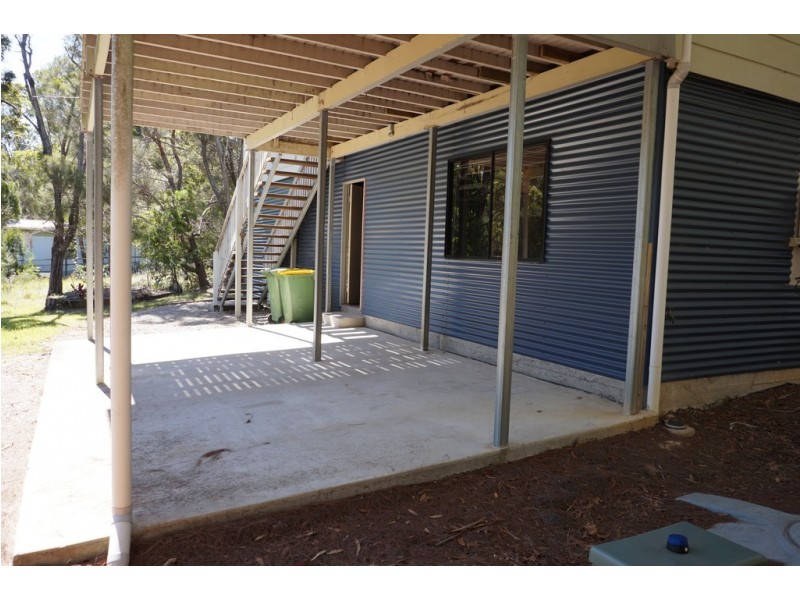 21 Hastings Terrace, Macleay Island QLD 4184