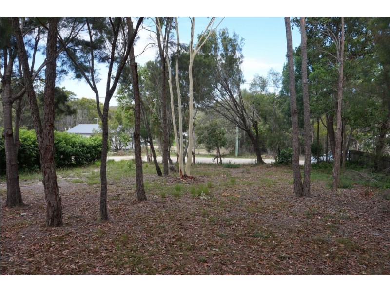 13 Ashton, Macleay Island QLD 4184