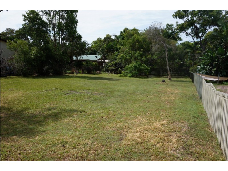 33 Scotts, Macleay Island QLD 4184