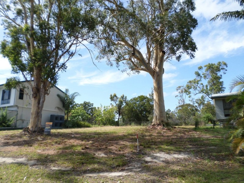 44 BARRAMUNDI STREET, Macleay Island QLD 4184