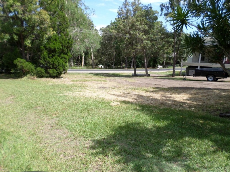 1 BARRAMUNDI STREET, Macleay Island QLD 4184