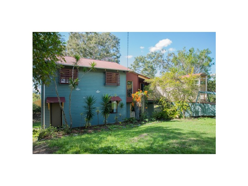 35 JAN STREET, Macleay Island QLD 4184