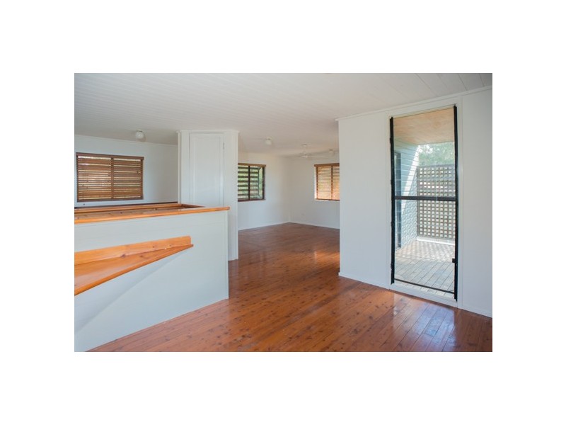 35 JAN STREET, Macleay Island QLD 4184