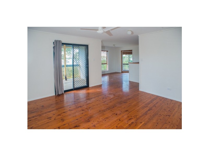 35 JAN STREET, Macleay Island QLD 4184