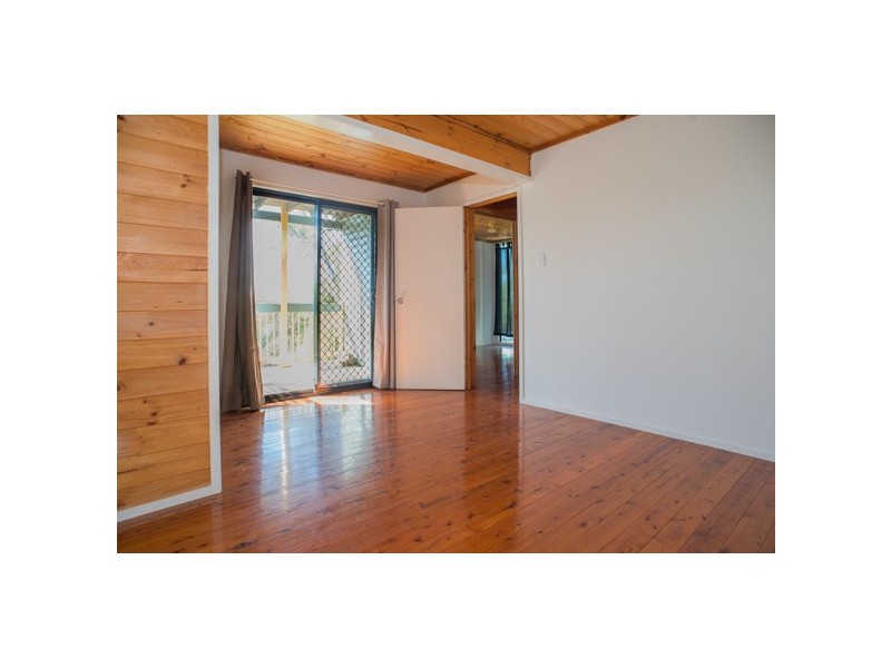 35 JAN STREET, Macleay Island QLD 4184