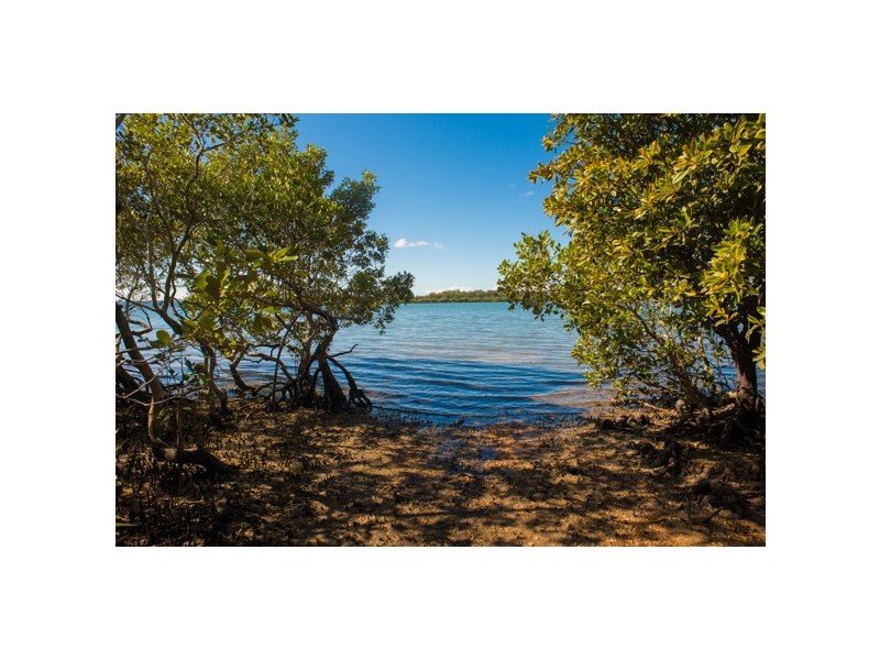 35 JAN STREET, Macleay Island QLD 4184