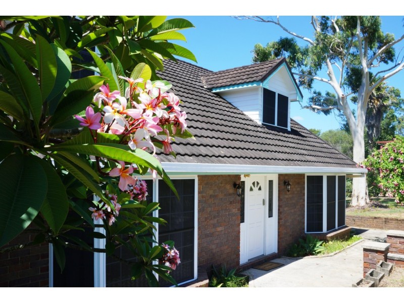 44 Timothy Street, Macleay Island QLD 4184