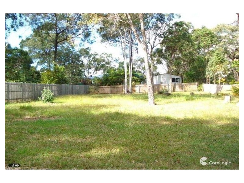 9 LENARD STREET, Lamb Island QLD 4184