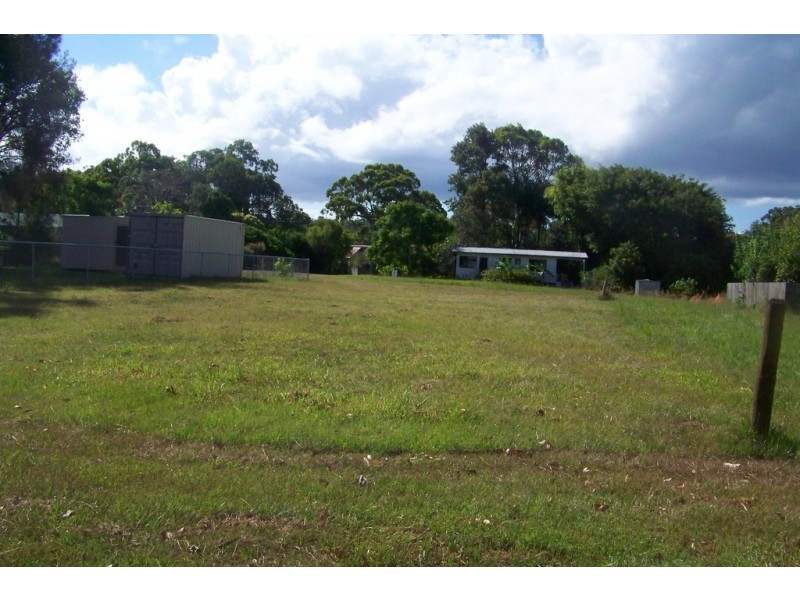 35 CREST HAVEN, Lamb Island QLD 4184