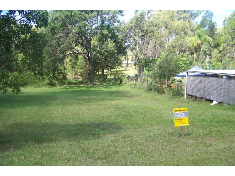 9 BRUCE ST, Lamb Island QLD 4184