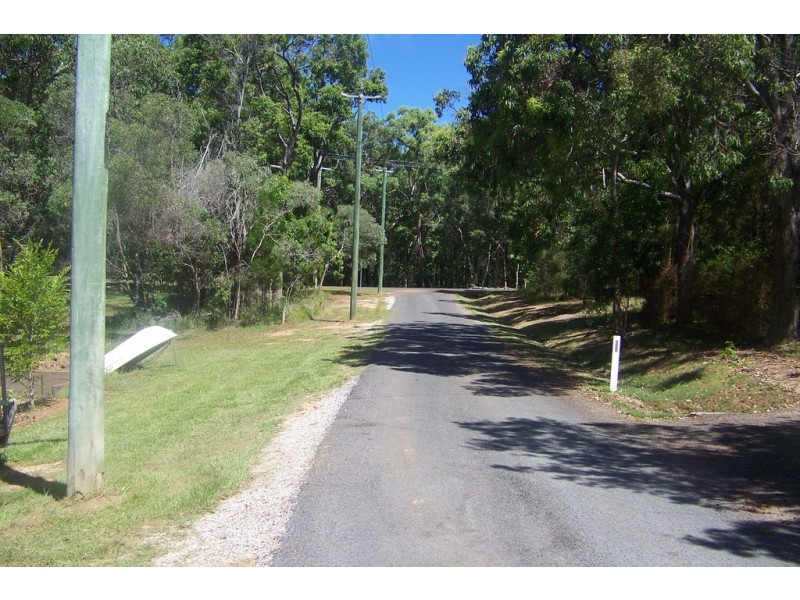 9 BRUCE ST, Lamb Island QLD 4184