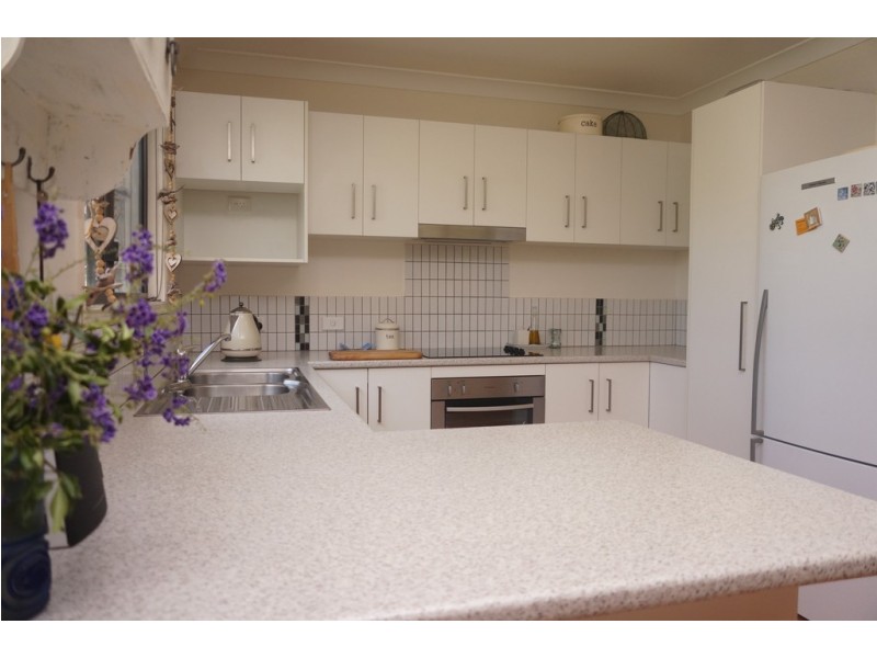 17 Coffea Street, Macleay Island QLD 4184