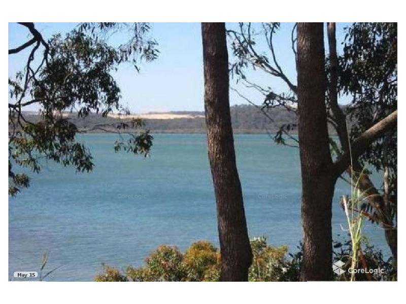 12 TINA AV, Lamb Island QLD 4184