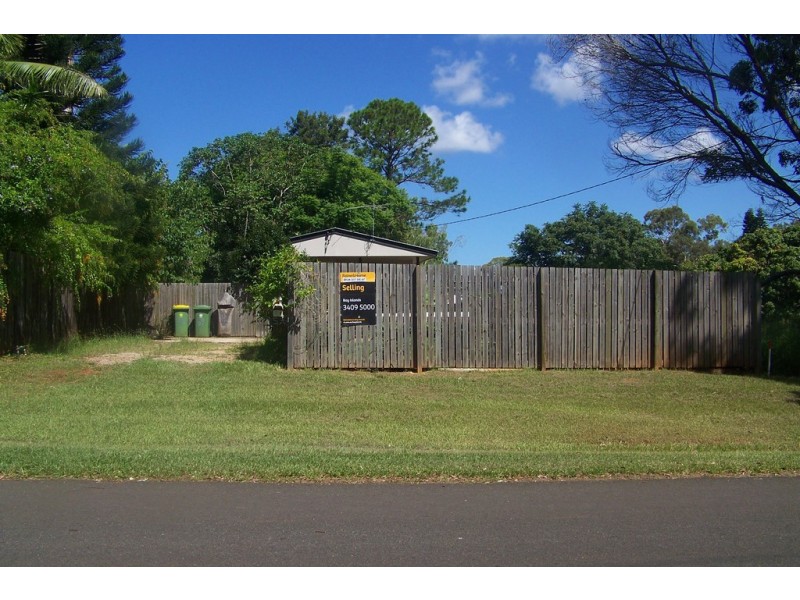 53 LUCAS DR, Lamb Island QLD 4184