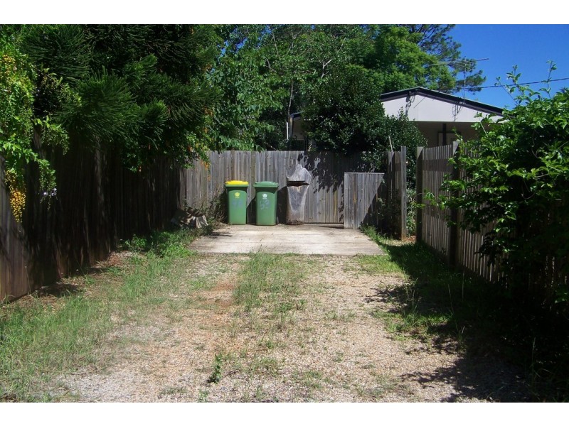 53 LUCAS DR, Lamb Island QLD 4184