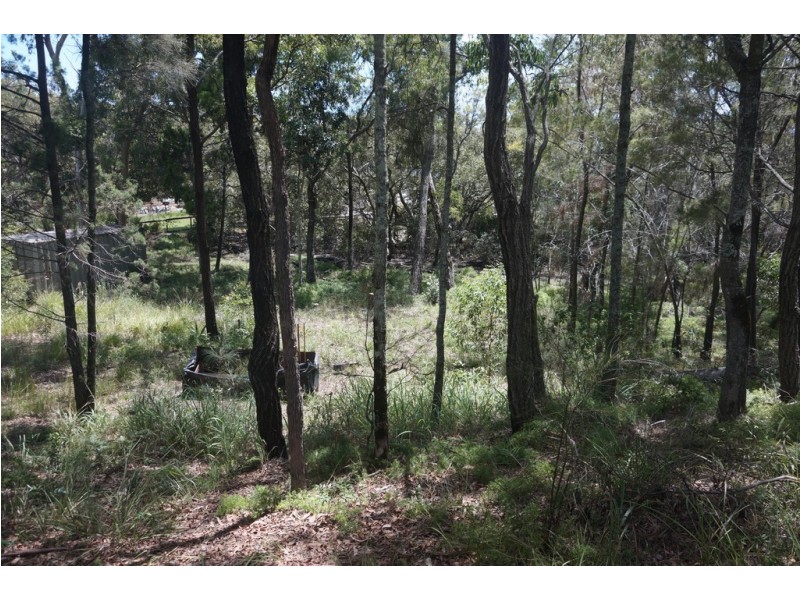 21 Beelong street, Macleay Island QLD 4184