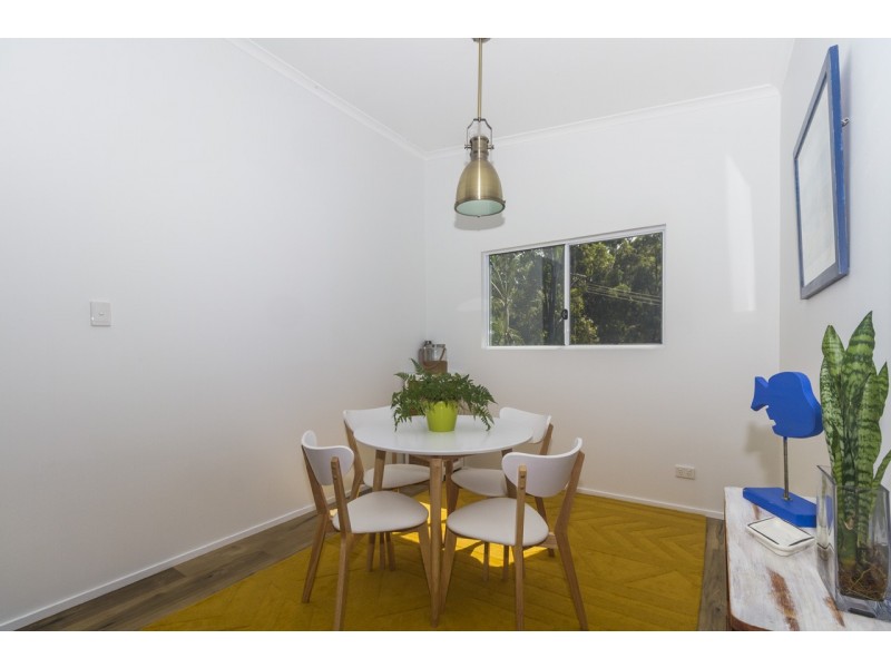 2 WATERSIDE DRIVE, Macleay Island QLD 4184