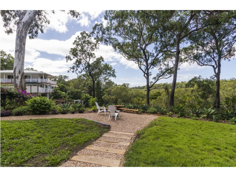 2 WATERSIDE DRIVE, Macleay Island QLD 4184