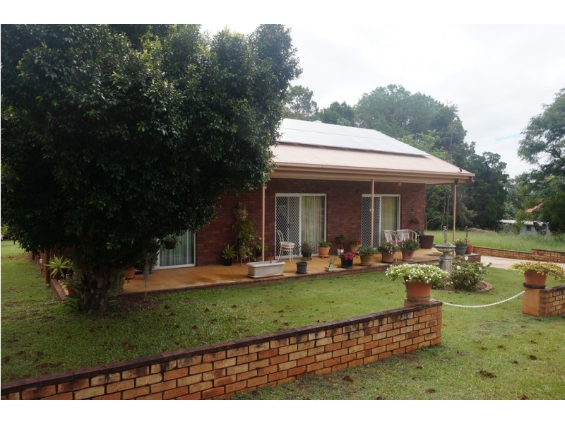 17 CURLEW STREET, Macleay Island QLD 4184