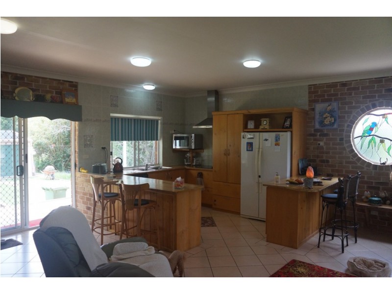 17 CURLEW STREET, Macleay Island QLD 4184