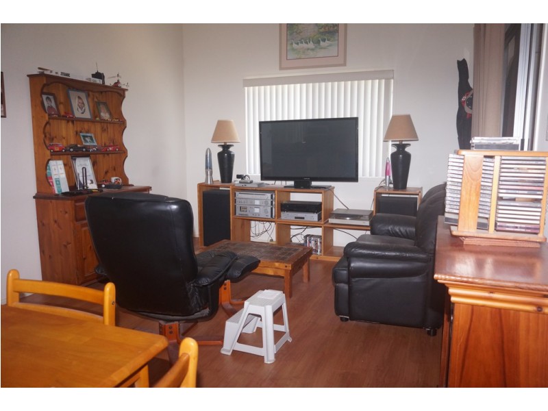 6 Brolga St, Macleay Island QLD 4184