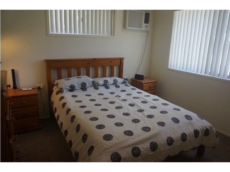 6 Brolga St, Macleay Island QLD 4184