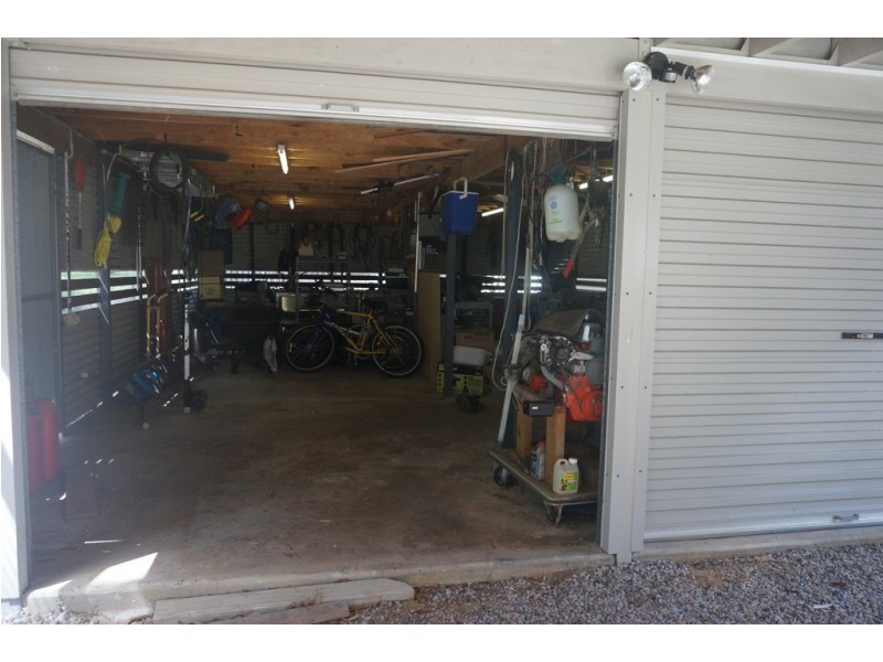 6 Brolga St, Macleay Island QLD 4184