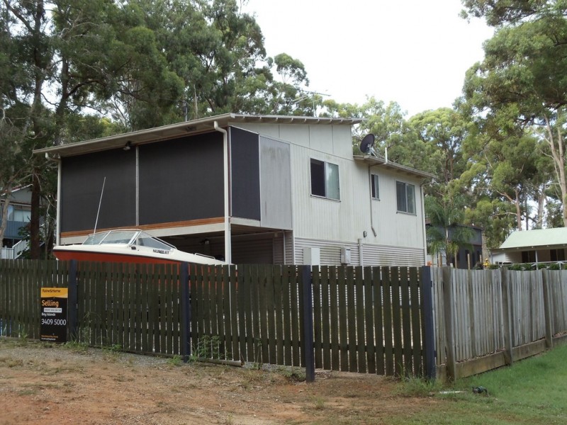 6 Brolga St, Macleay Island QLD 4184