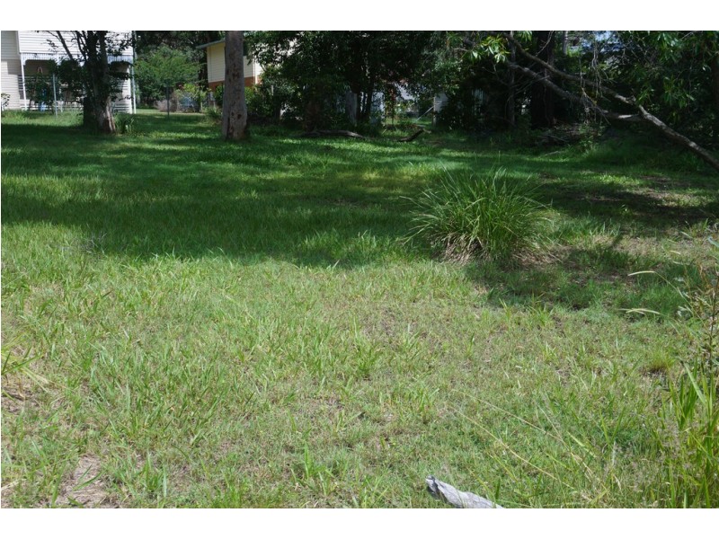 18 Noogie, Macleay Island QLD 4184