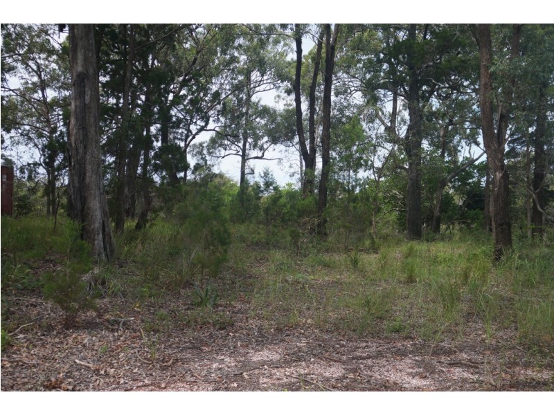 5 Blue Vista, Macleay Island QLD 4184